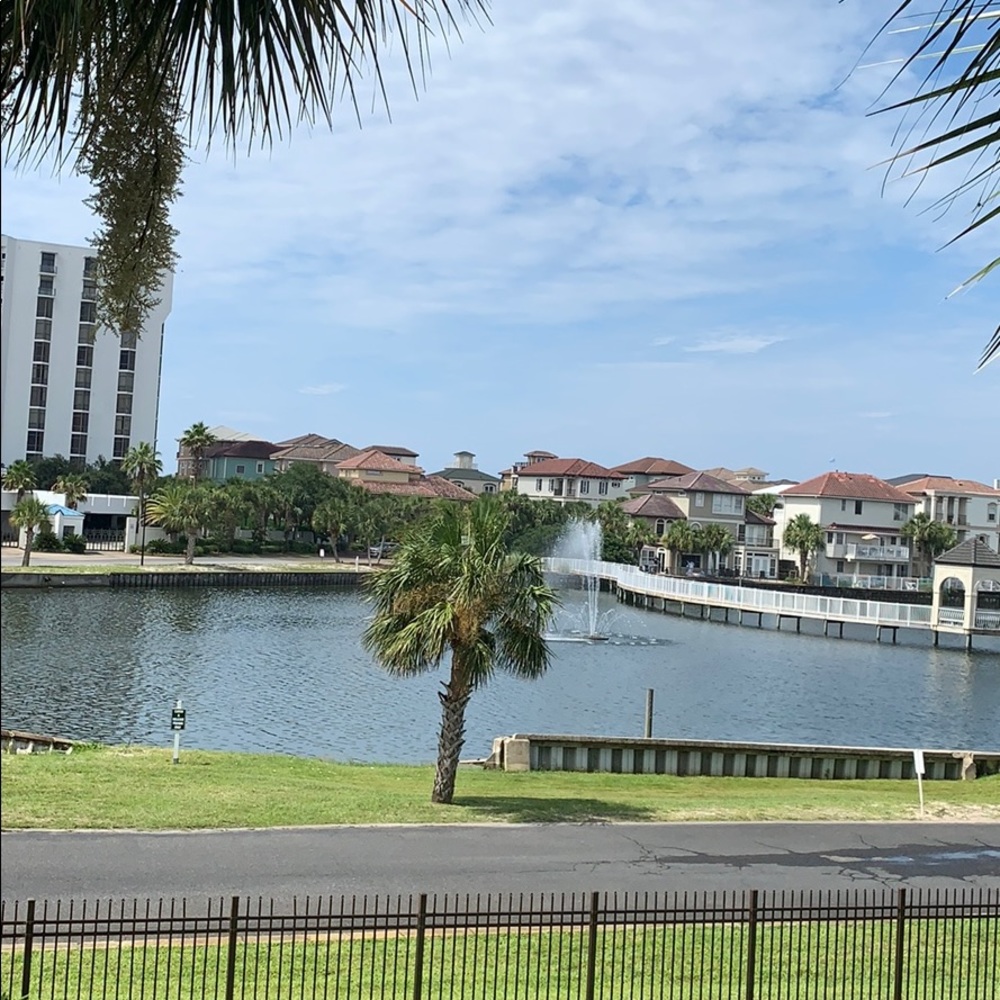 Meet your Posher, Isabella